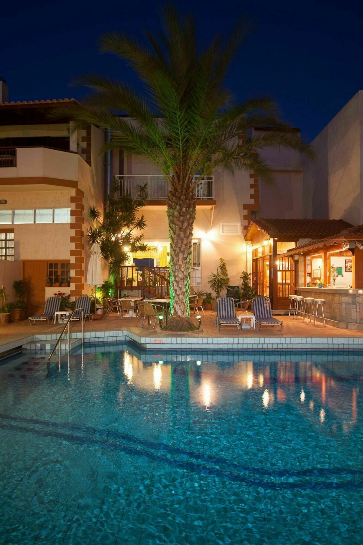 Galini Apartahotel 3*