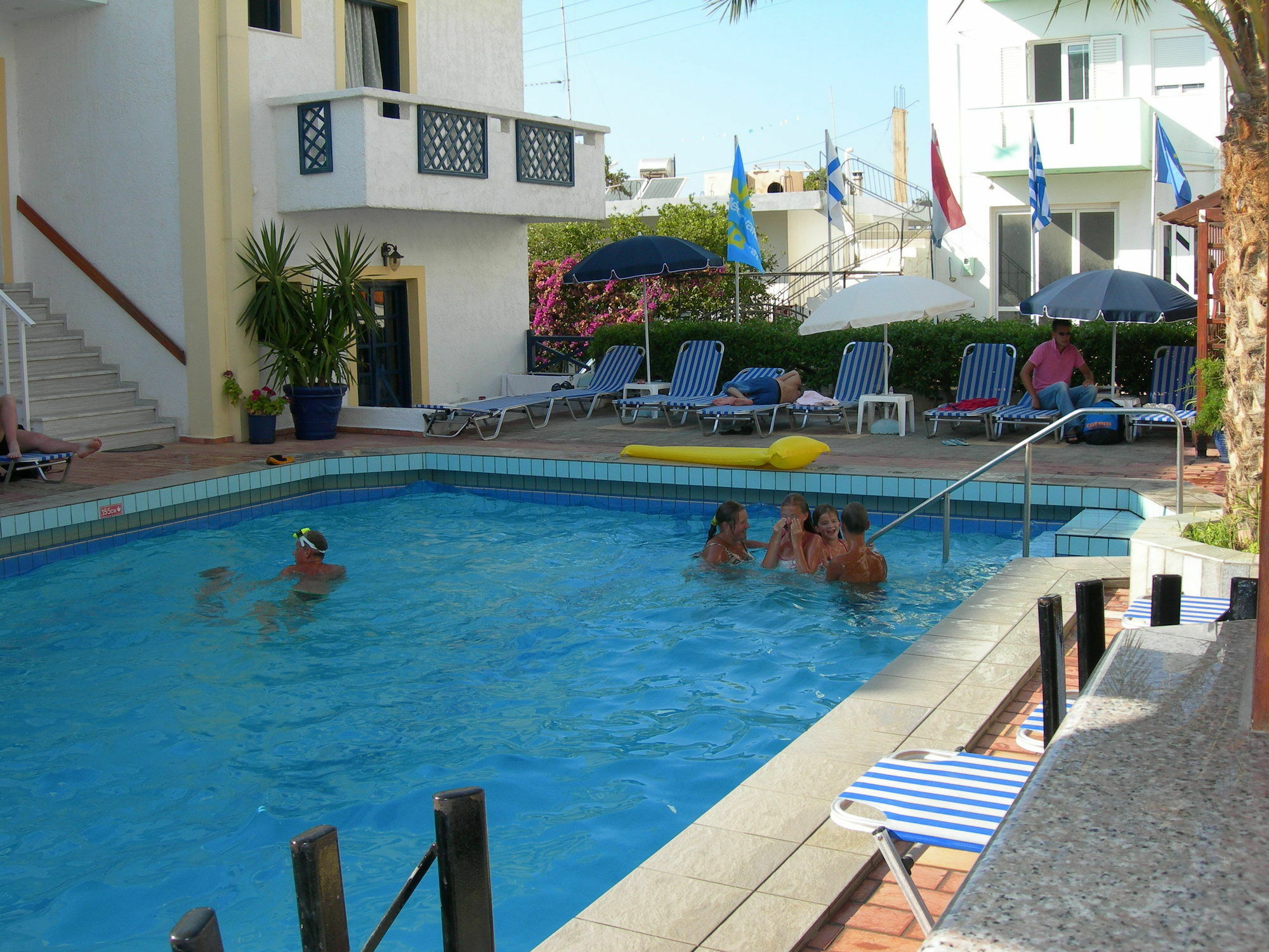 Apartahotel Galini 3*